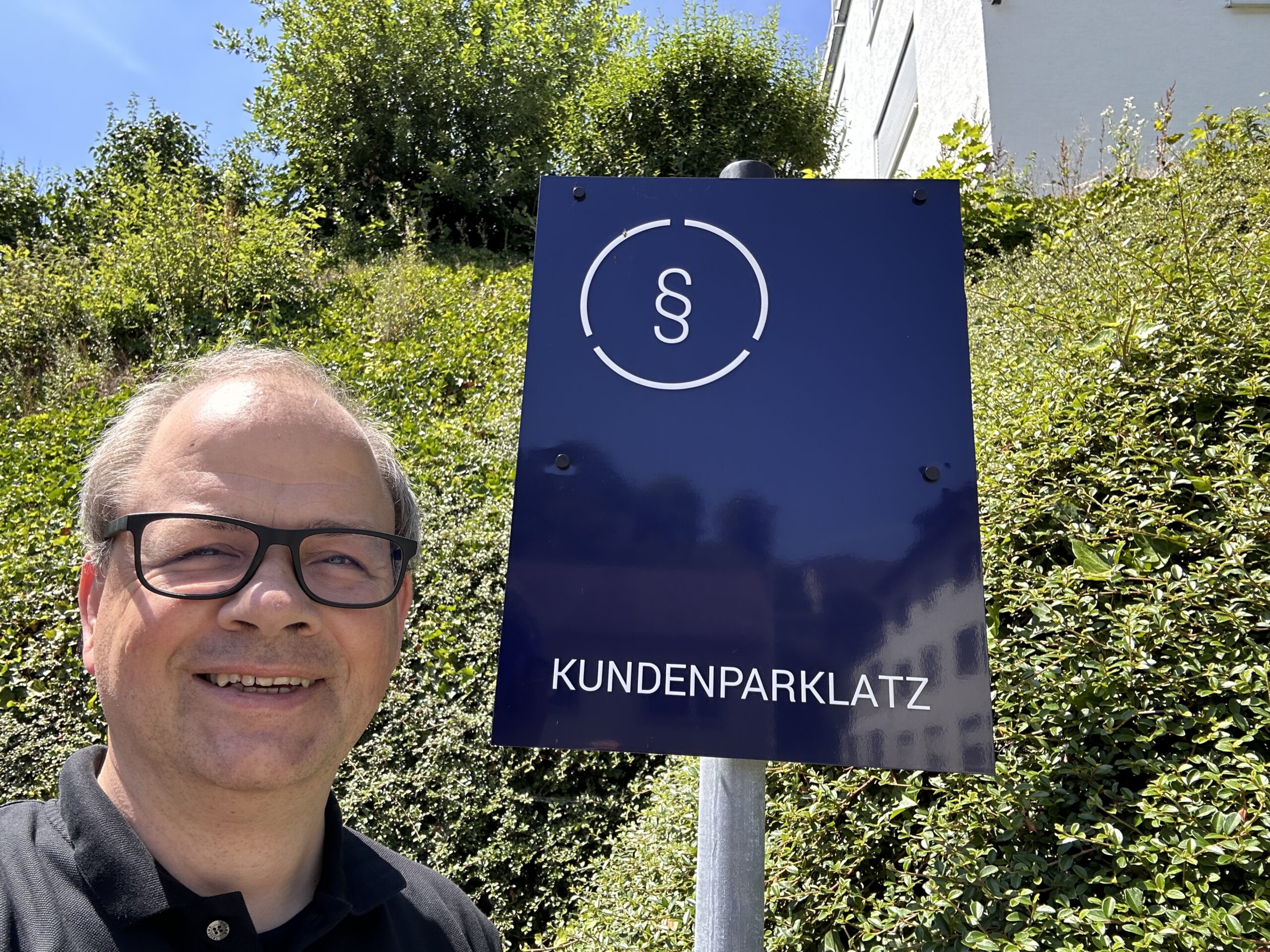 Externer Datenschutzbeauftragter für Steuerberater und Wirtschaftsprüfer. Sven Oliver Rüsche berät eine größere Steuerberater-Kanzlei seit mehreren Jahren. Foto: ARKM.media